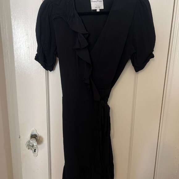 Privacy Please Wrap Dress - Picture 3 of 3